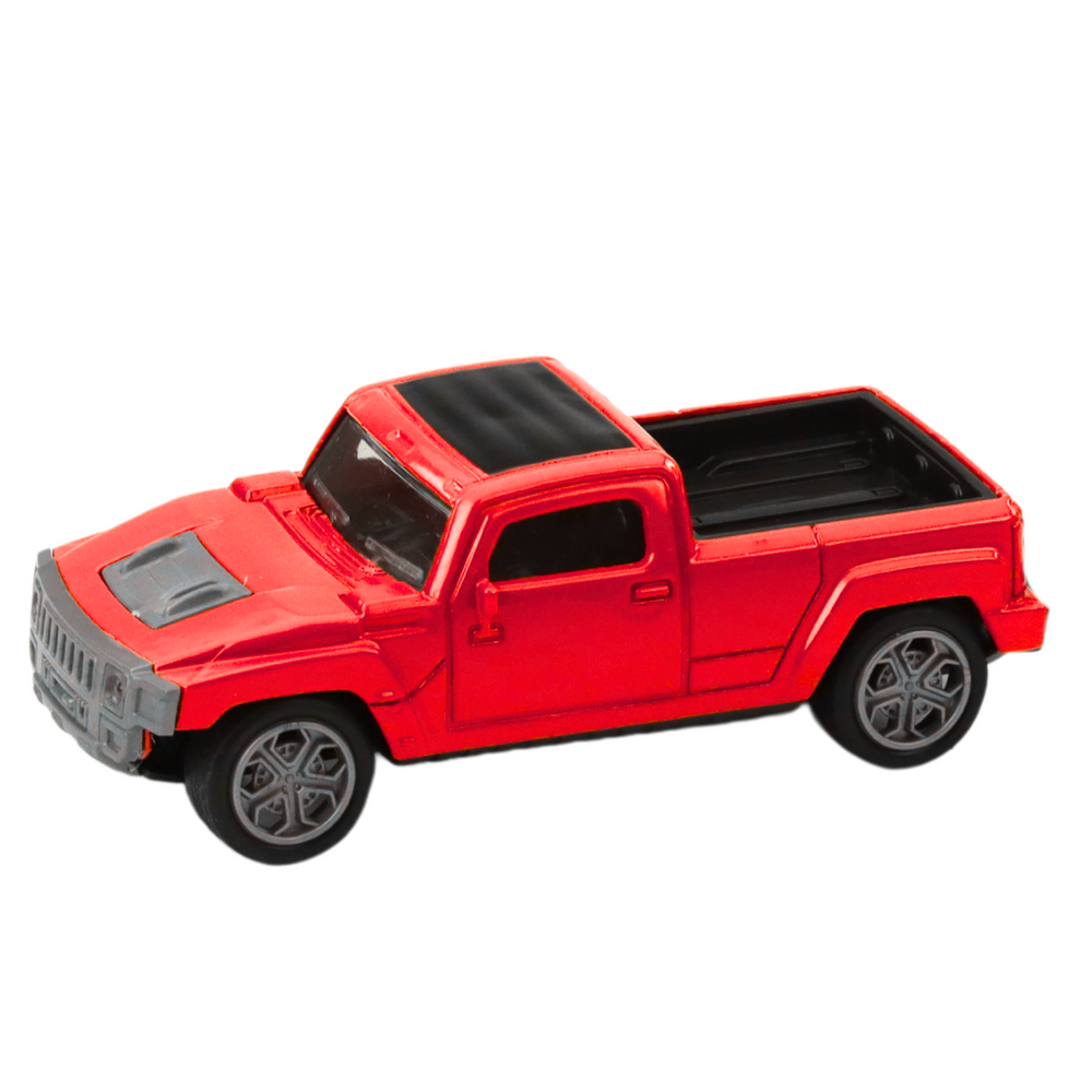 Raudonas metalinis automobilis su kemperiu