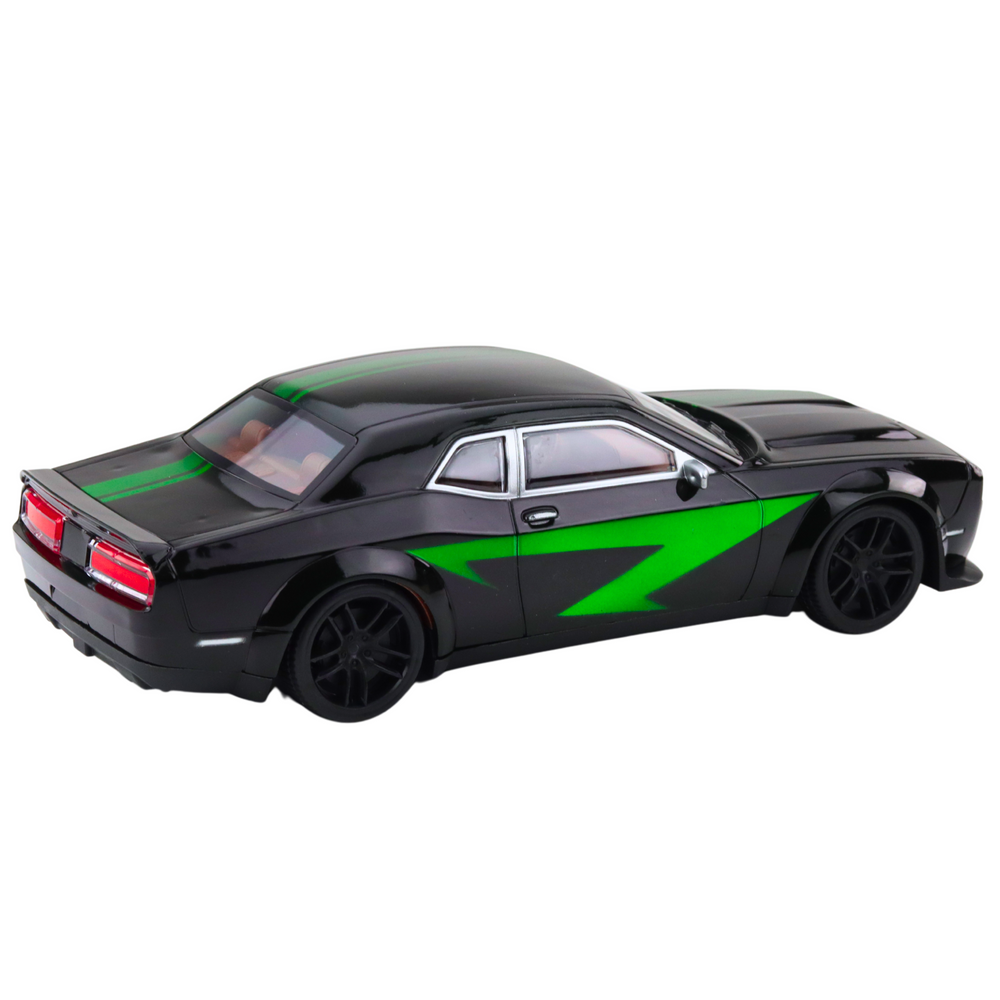 Sportinis automobilis su mechanine pavara