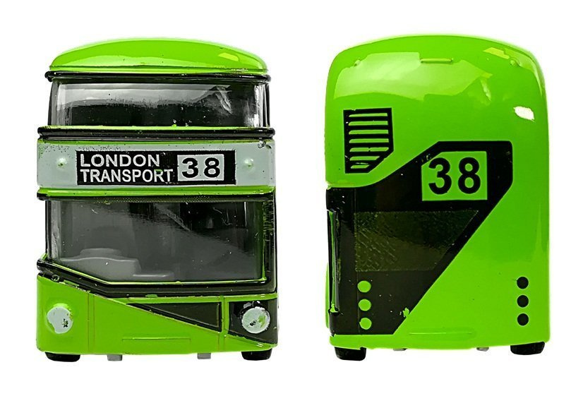 Dviaukštis autobusas su traukimo mechanizmu