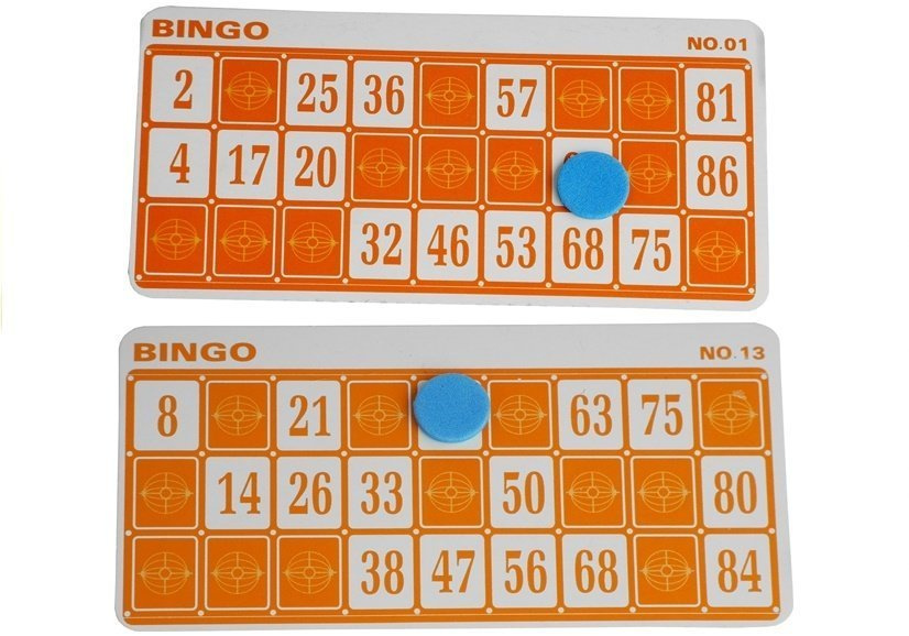Bingo lotto šeimos žaidimas su loterijos mašina
