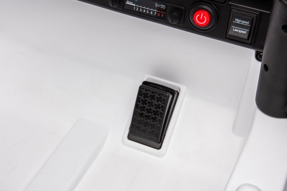 Dvivietis elektromobilis toyota fj lean cars, baltas
