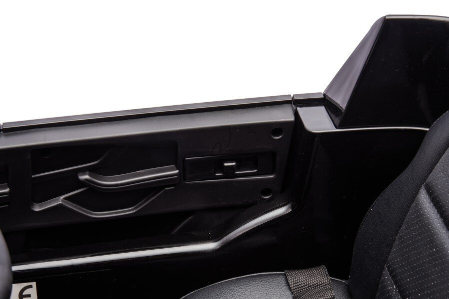 Akumuliatorinis automobilis audi q7 juodas dažytas