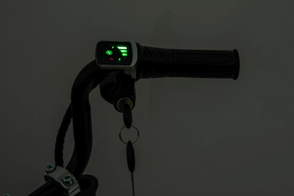 Akumuliatorinis motociklas a9902 36v chaki