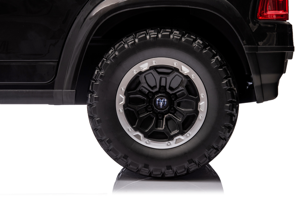 Juodas elektrinis automobilis vaikams zb618 dodge ram
