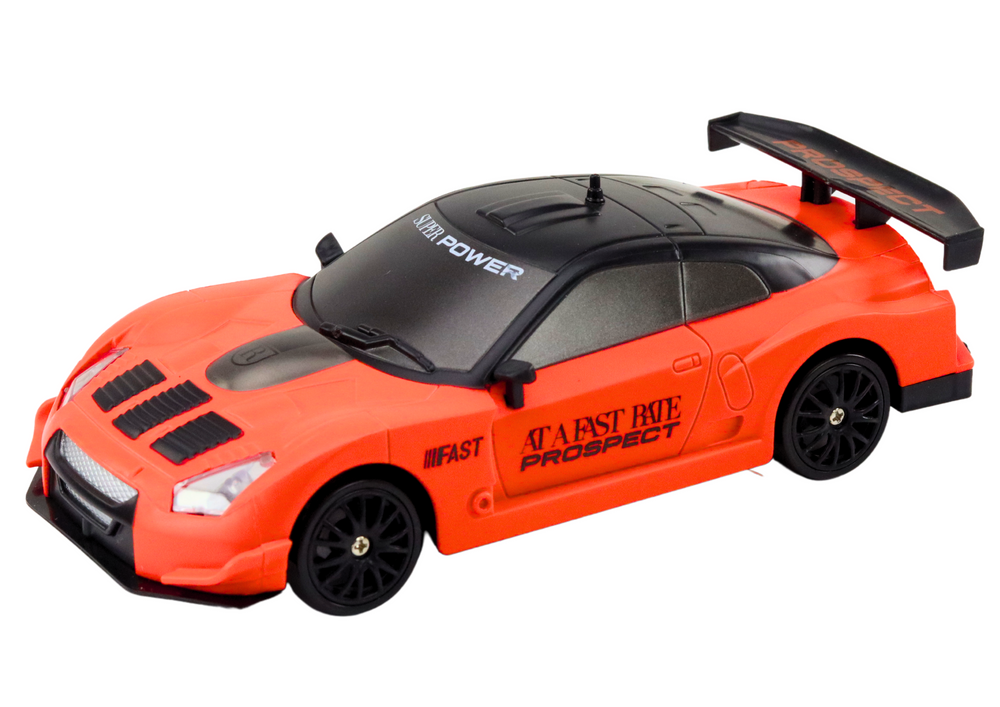 Nuotoliniu būdu valdomas sportinis automobilis 1:24 su keičiamais ratais
