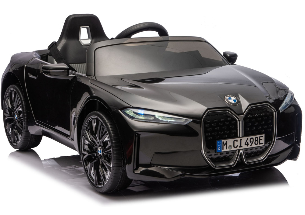 Elektromobilis BMW i4 juodas