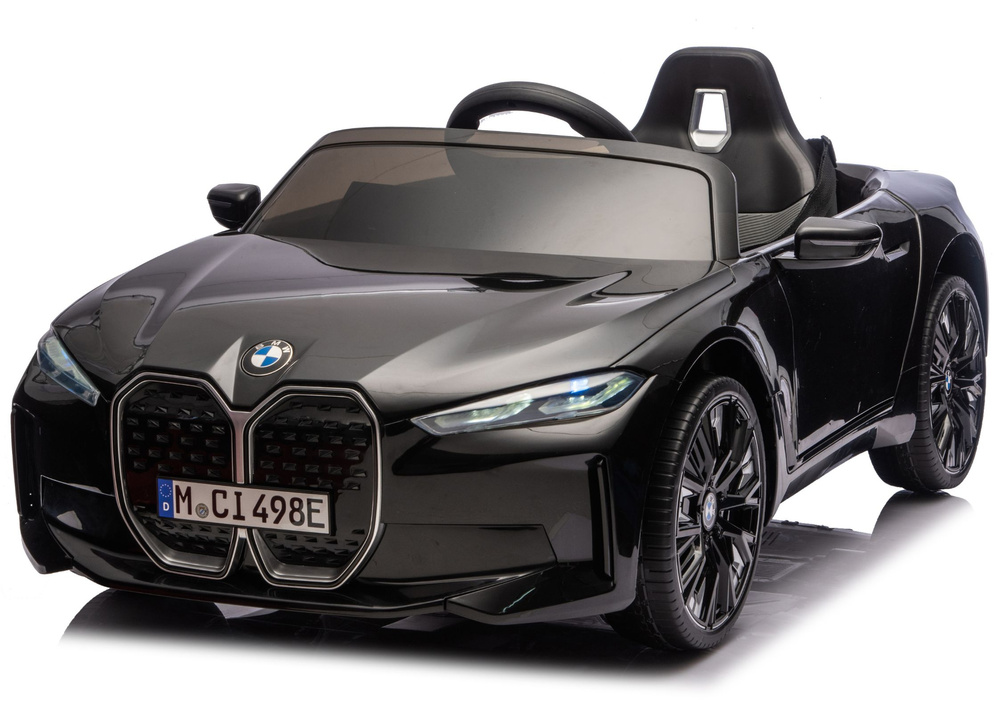 Elektromobilis BMW i4 juodas