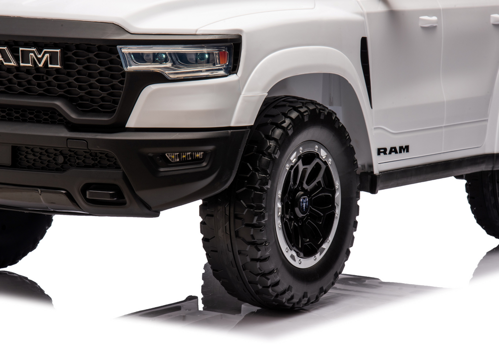 Akumuliatorinis automobilis vaikams zb618 dodge ram juodas