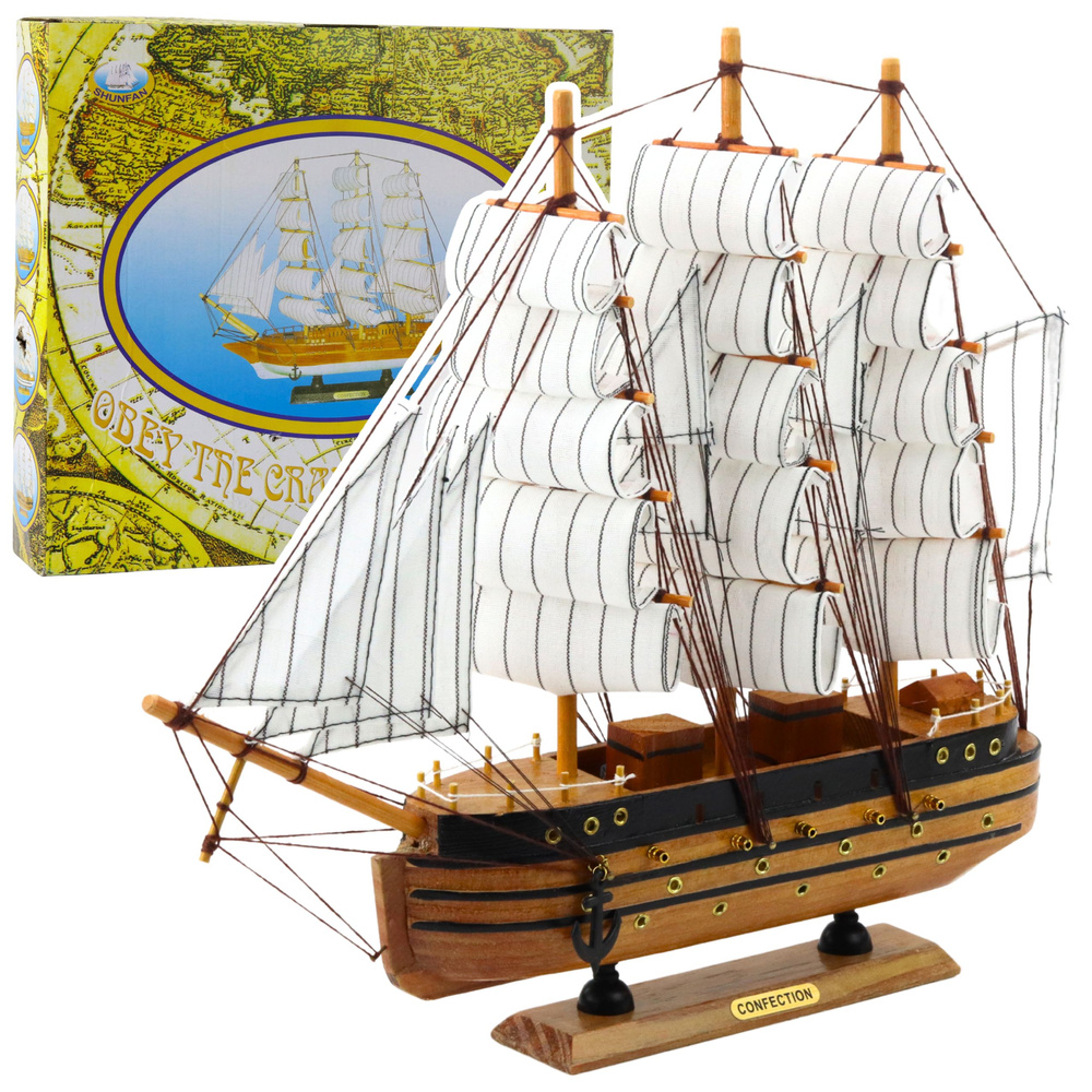 Dekoratyvinis medinis trijų stiebų burlaivio modelis 39x36 cm