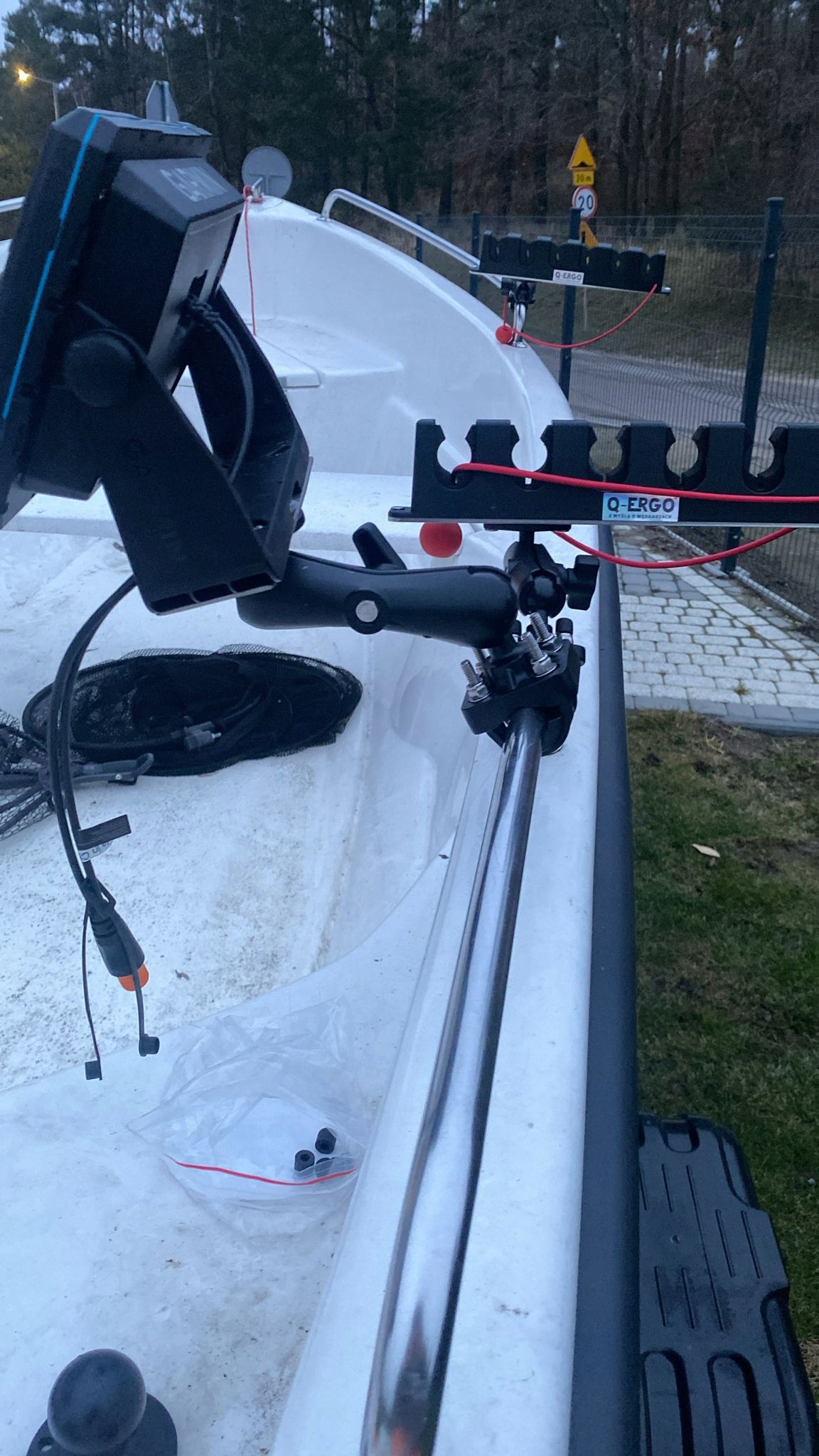 Echoloto laikiklis, 15 cm rankena, Q-ERGO, laikiklis ant bėgelio