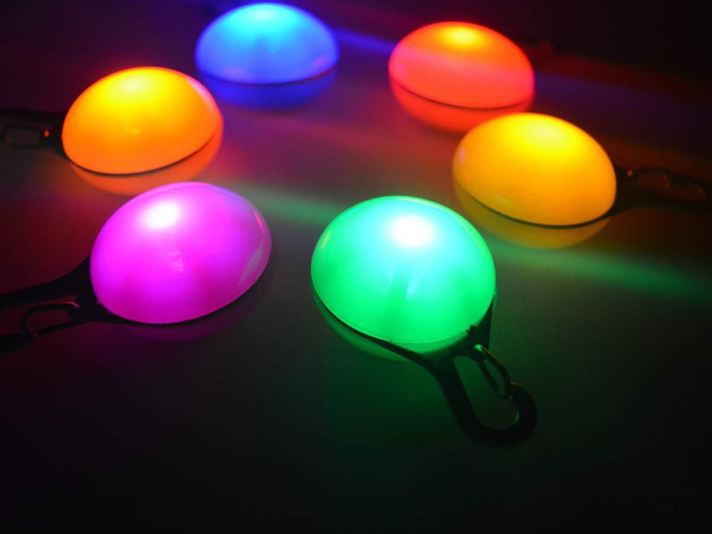 Led švieselė antkakliui su karabinu, oranžinė