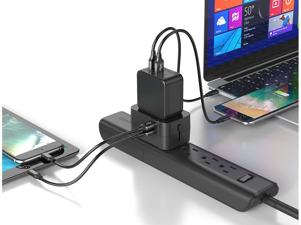 Universalus adapteris su 2 usb jungtimis