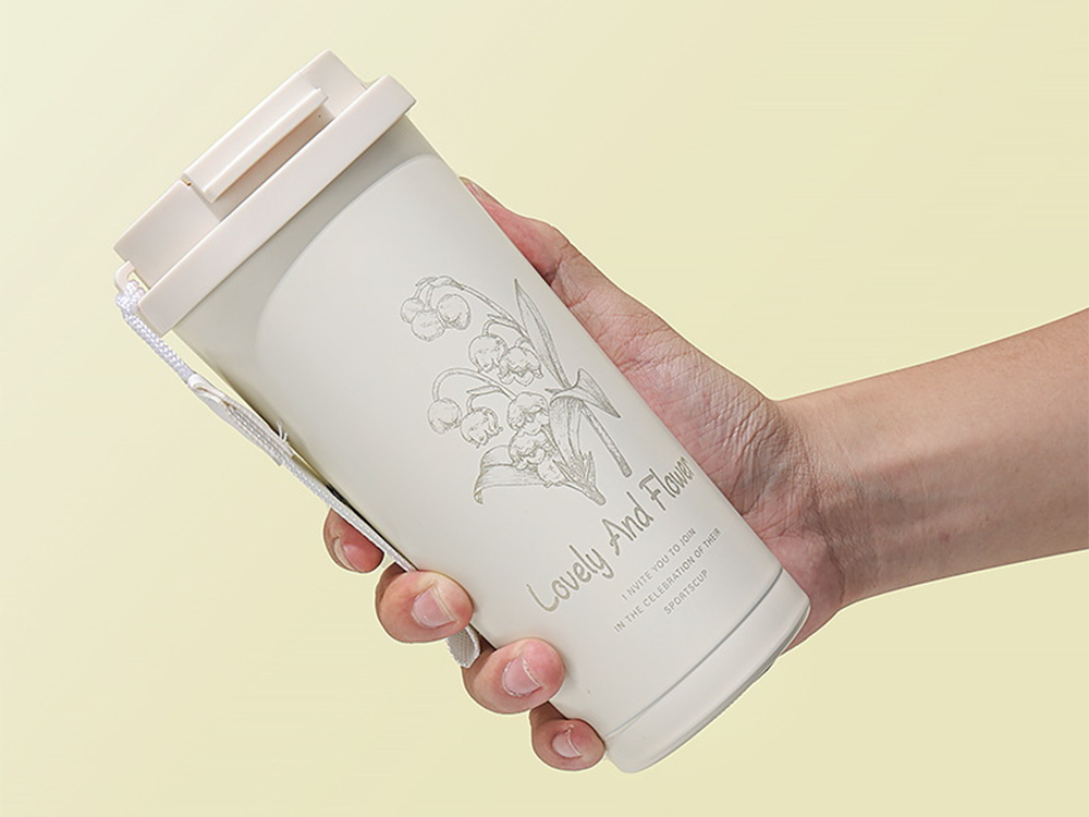 Termo puodelis su šiaudeliu ir rankena, 530ml