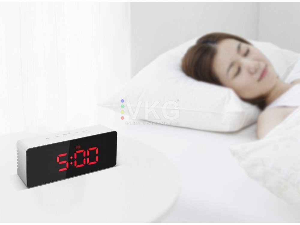 Laikrodis veidrodis su lcd ekranu ir temperatūros rodymu