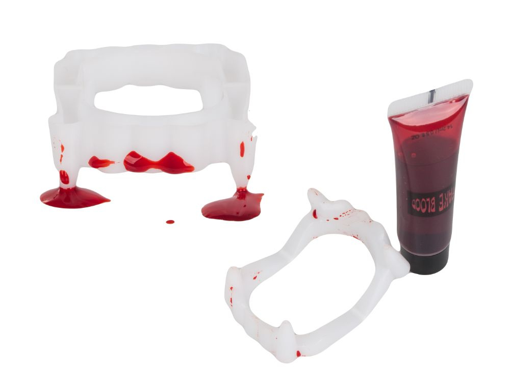 Vampyro iltys ir dirbtinis kraujas helovinui