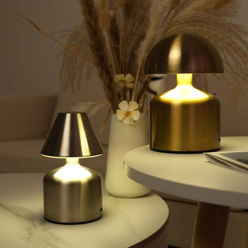 Led stalinė lempa su jutikliu, 3 apšvietimo režimai