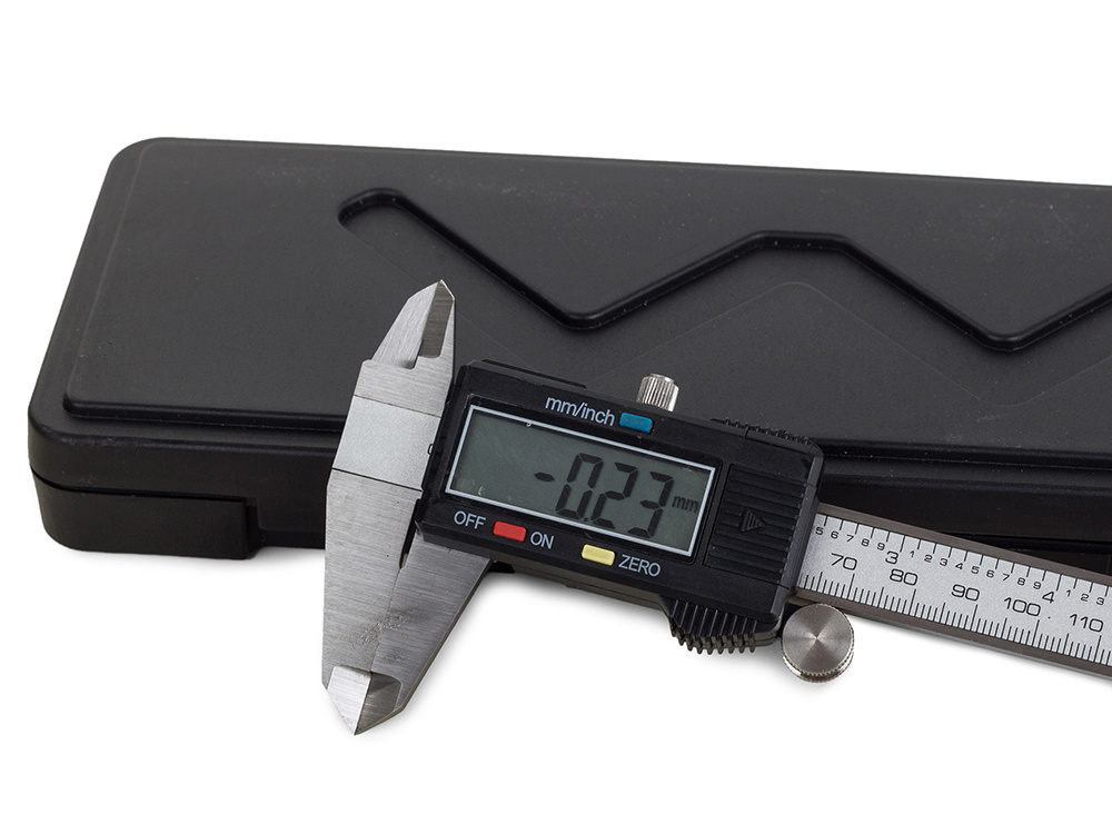 Elektroninis skaitmeninis slankmatis 150 mm su lcd ekranu