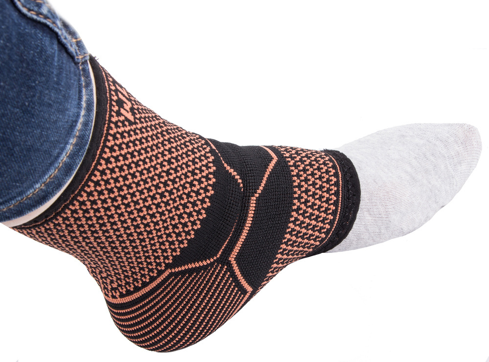 Elastinė čiurnos sąnario apsauga 22-24 cm