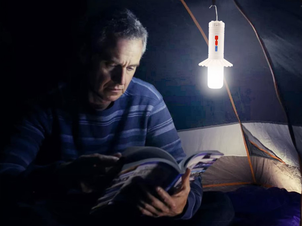 Kempingo lempa su įkraunamu akumuliatoriumi ir usb c jungtimi