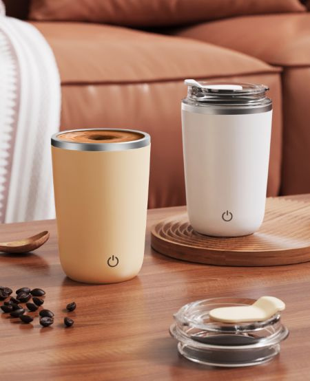 Termo puodelis su automatinio maišymo funkcija 350 ml