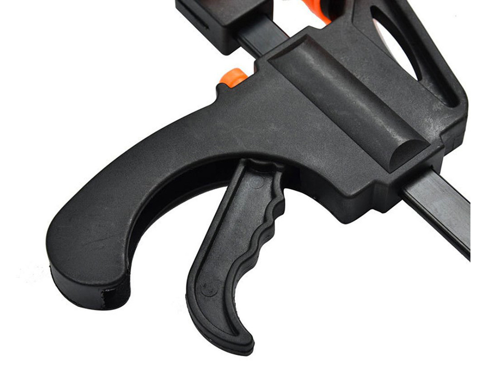 Dailidės spaustuvas 150 mm