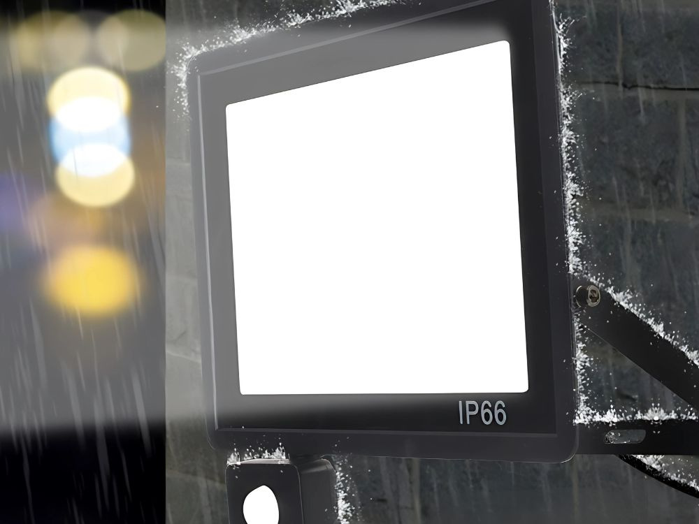 Led šviestuvas su judesio jutikliu 30w 6000k ip66
