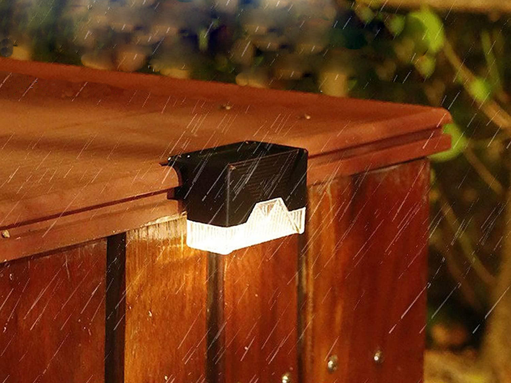Saulės šviestuvai 4 vnt. su led ir judesio jutikliu
