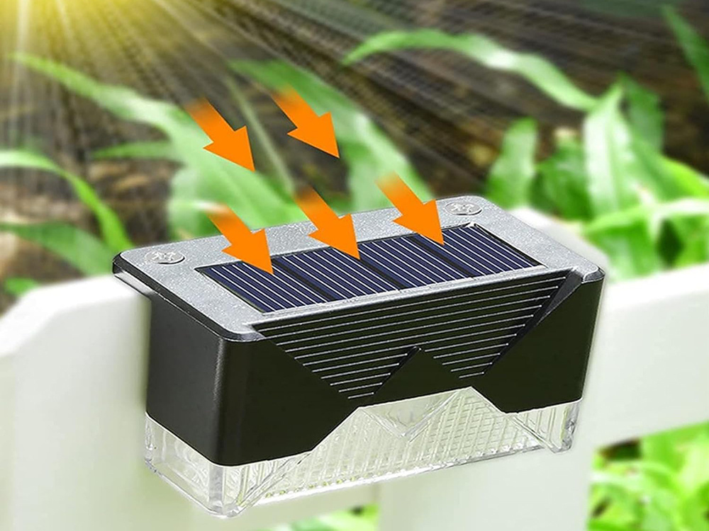 Saulės šviestuvai 4 vnt. su led ir judesio jutikliu