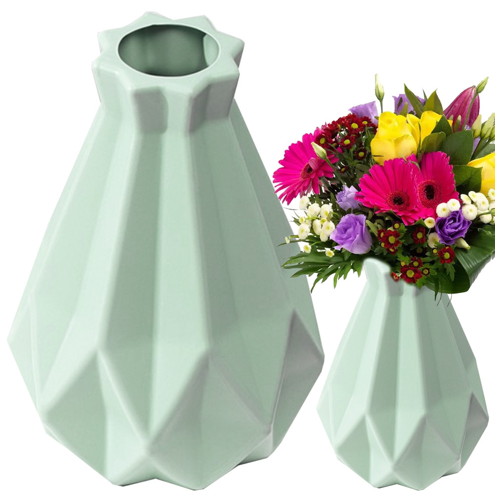 Plastikinė vaza gėlėms, 20 cm