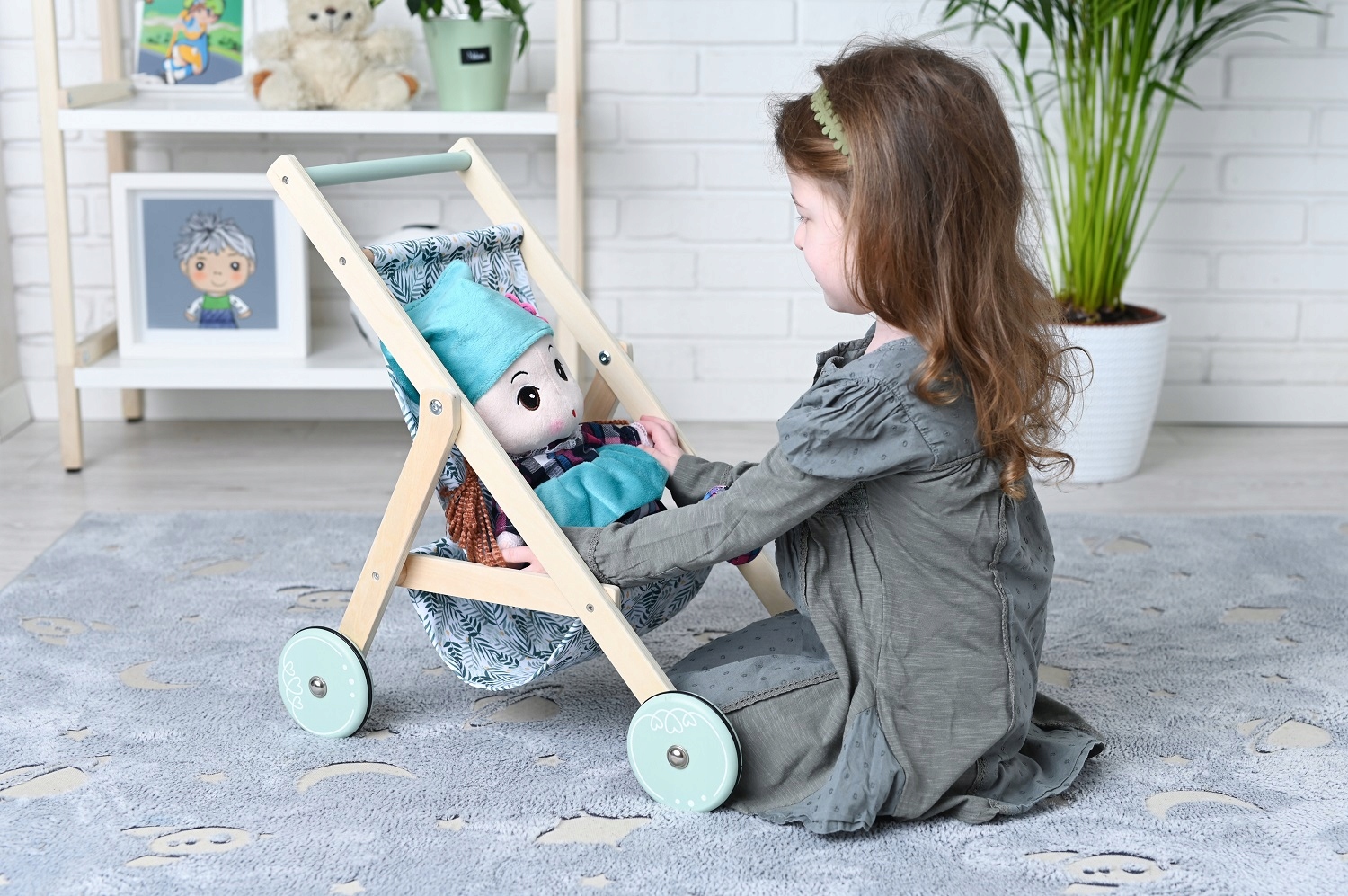 Adamtoys lėlės lengvas medinis vežimėlis