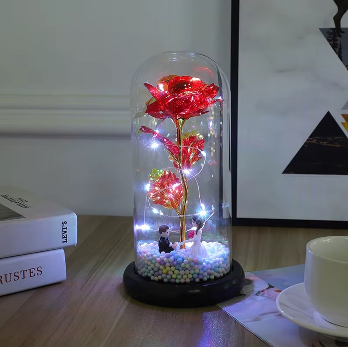 Amžina rožė stikle su led apšvietimu ir dekoratyvine figūrėle