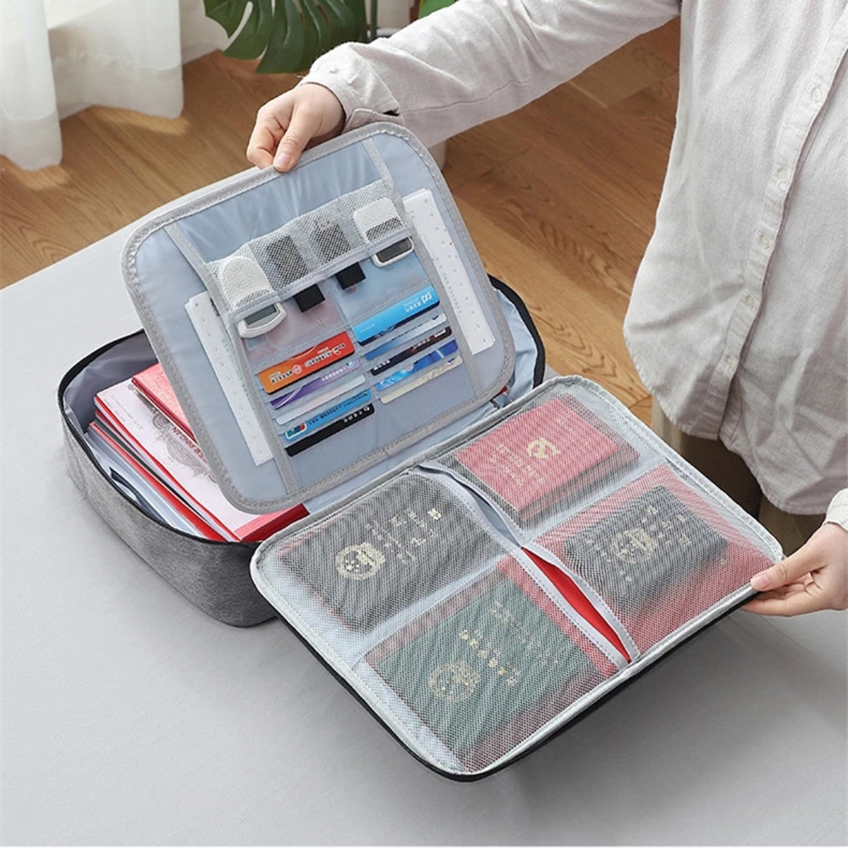 Dokumentų dėklas su kodine spyna tr12c, 37x27x10,5 cm, pilkas