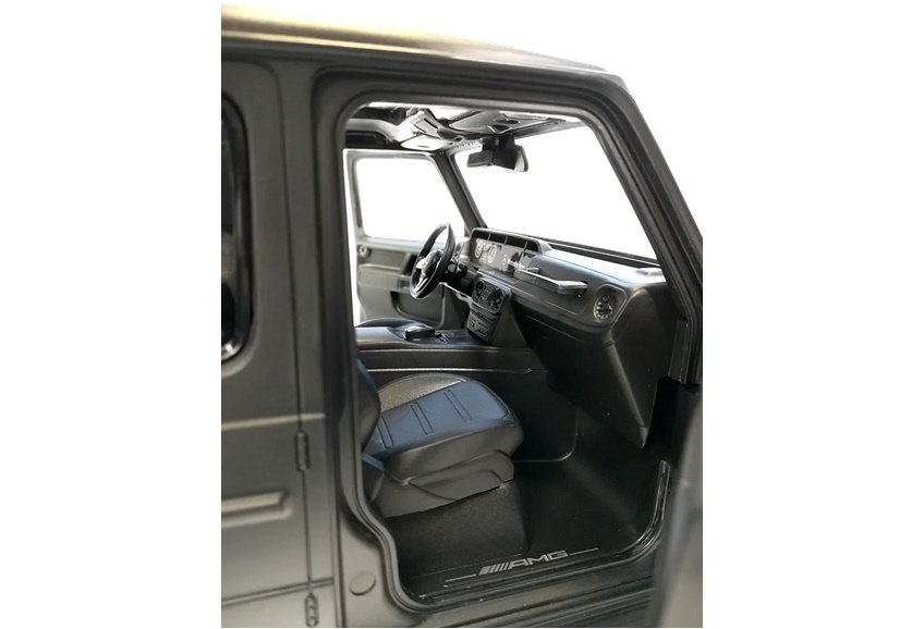 Nuotoliniu būdu valdomas mercedes g63 modelis