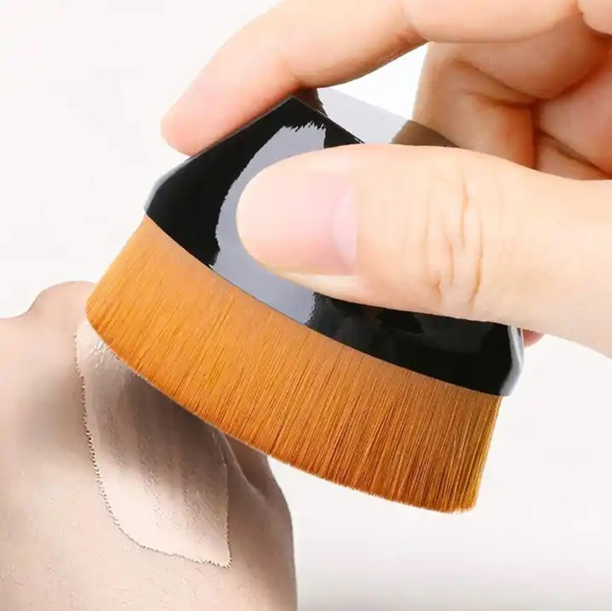 Makiažo teptukas su šešiakampiu laikikliu 6 cm