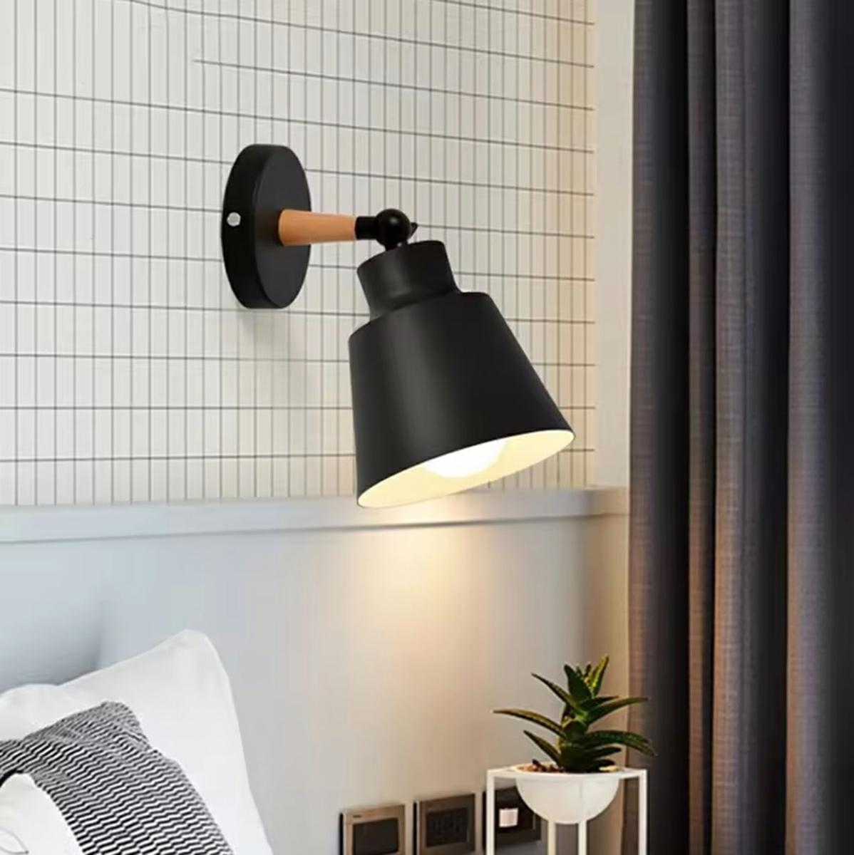 Sieninė lempa loft stiliaus, juoda matinė