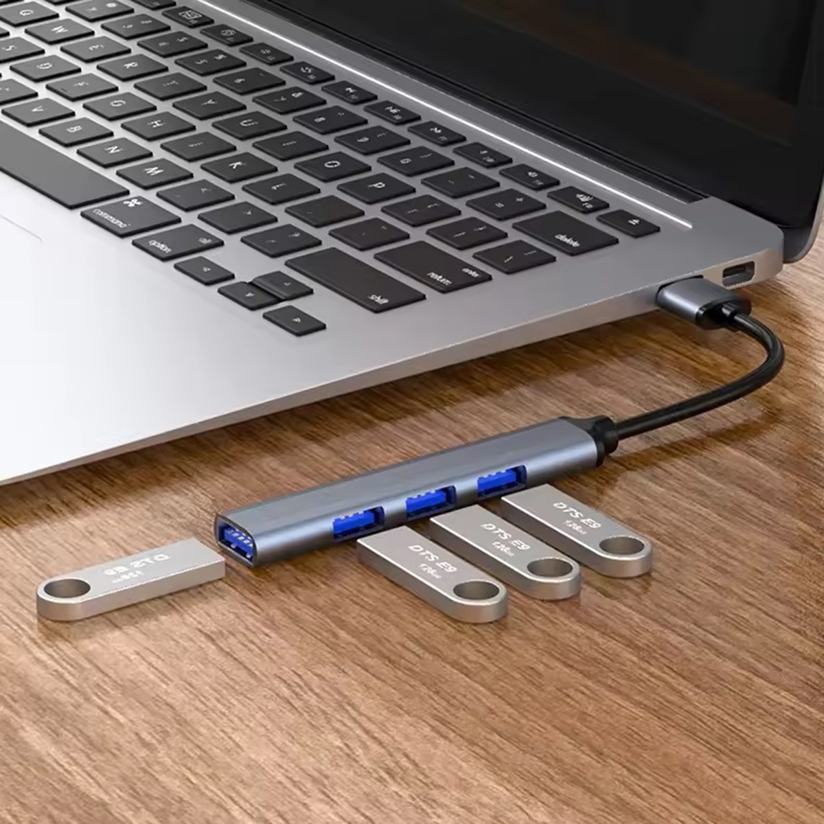 Usb šakotuvas ak340, 4 portai (1x usb 3.0, 3x usb 2.0)