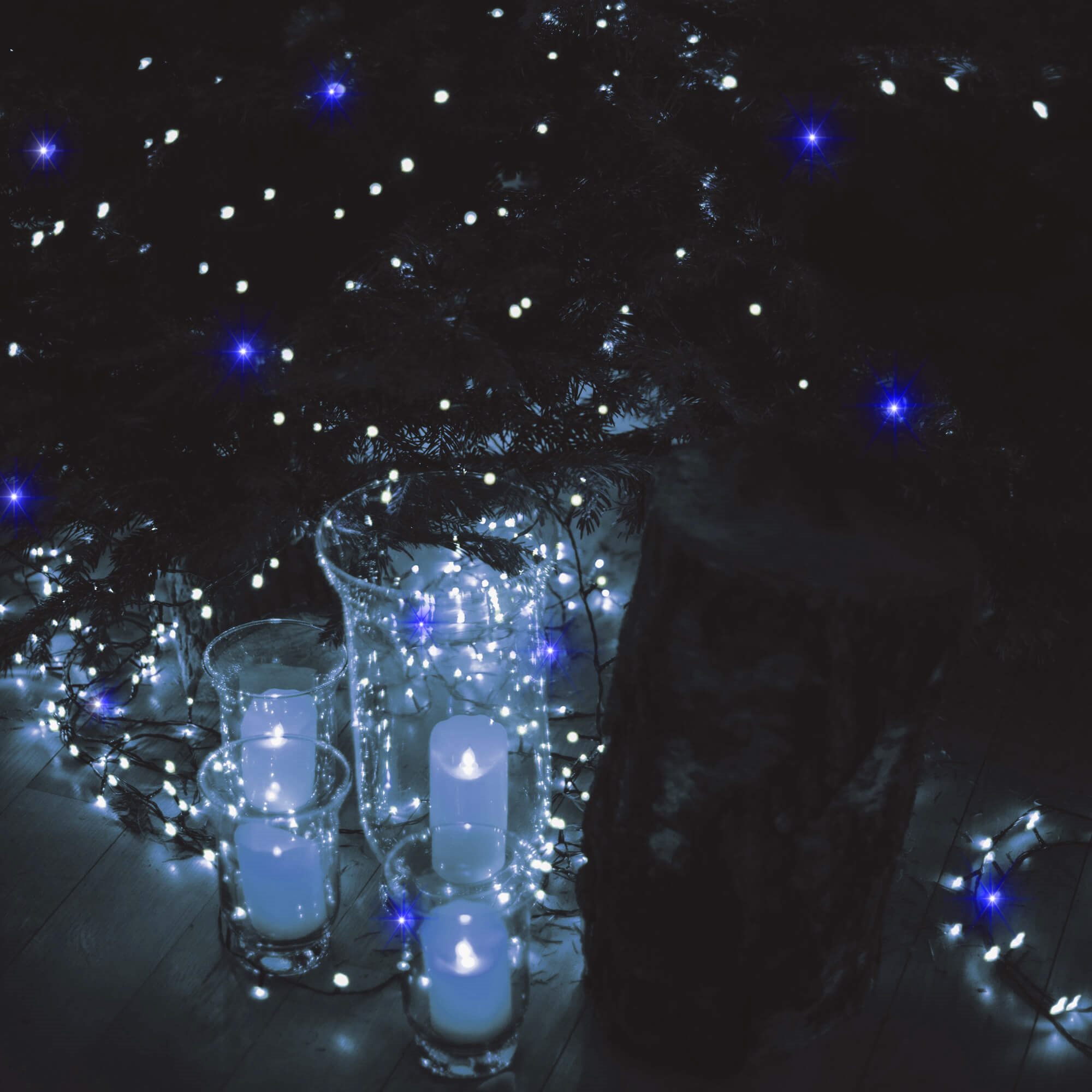 Ziemassvētku LED virtenes 500 LED, auksti balta un zila 2