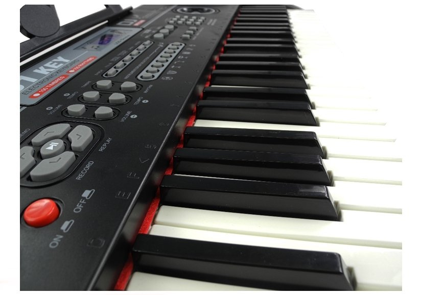 Vaikiškas pianinas su klavišu ir mikrofonu