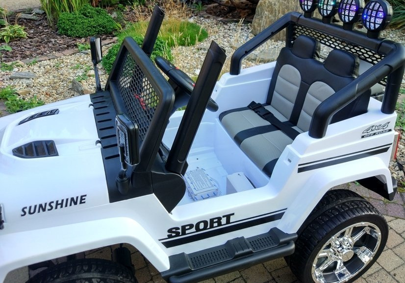 Elektrinis visureigis vaikams jeep s2388, baltas