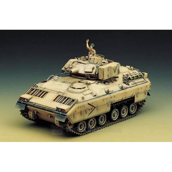 Klijuojamas modelis academy 13237 m2 bradley ifv 1/35