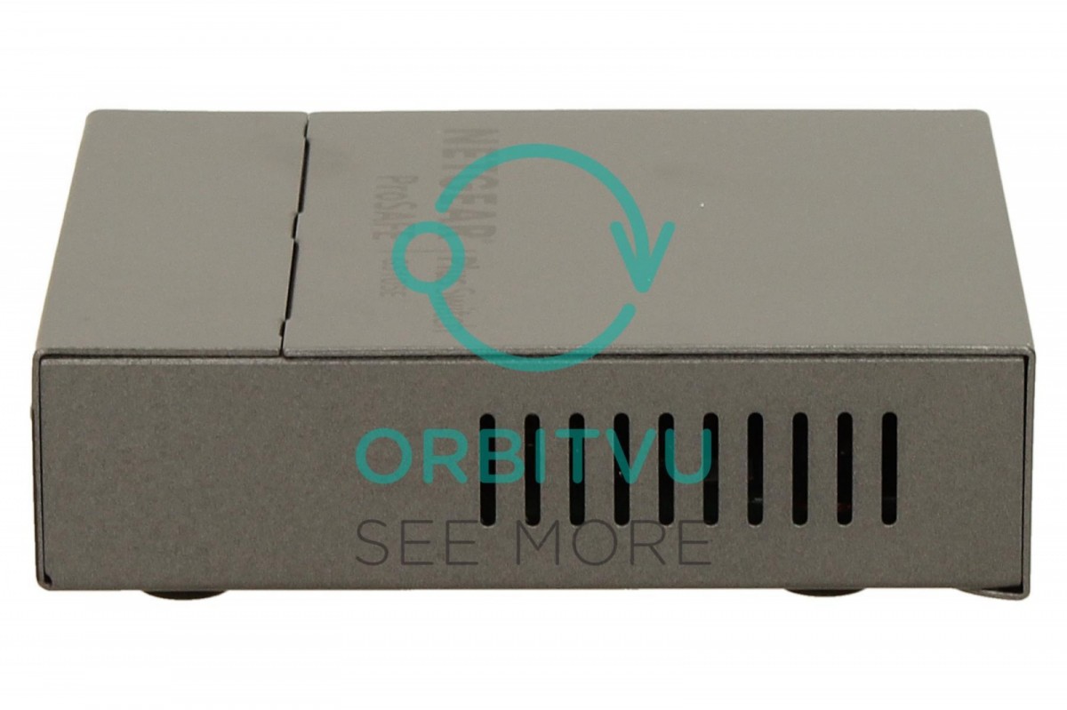 Netgear gs105e, 5x 10/100/1000 prosafe plus switch (management via pc utility), vlan, qos, metal casing, external power adapter