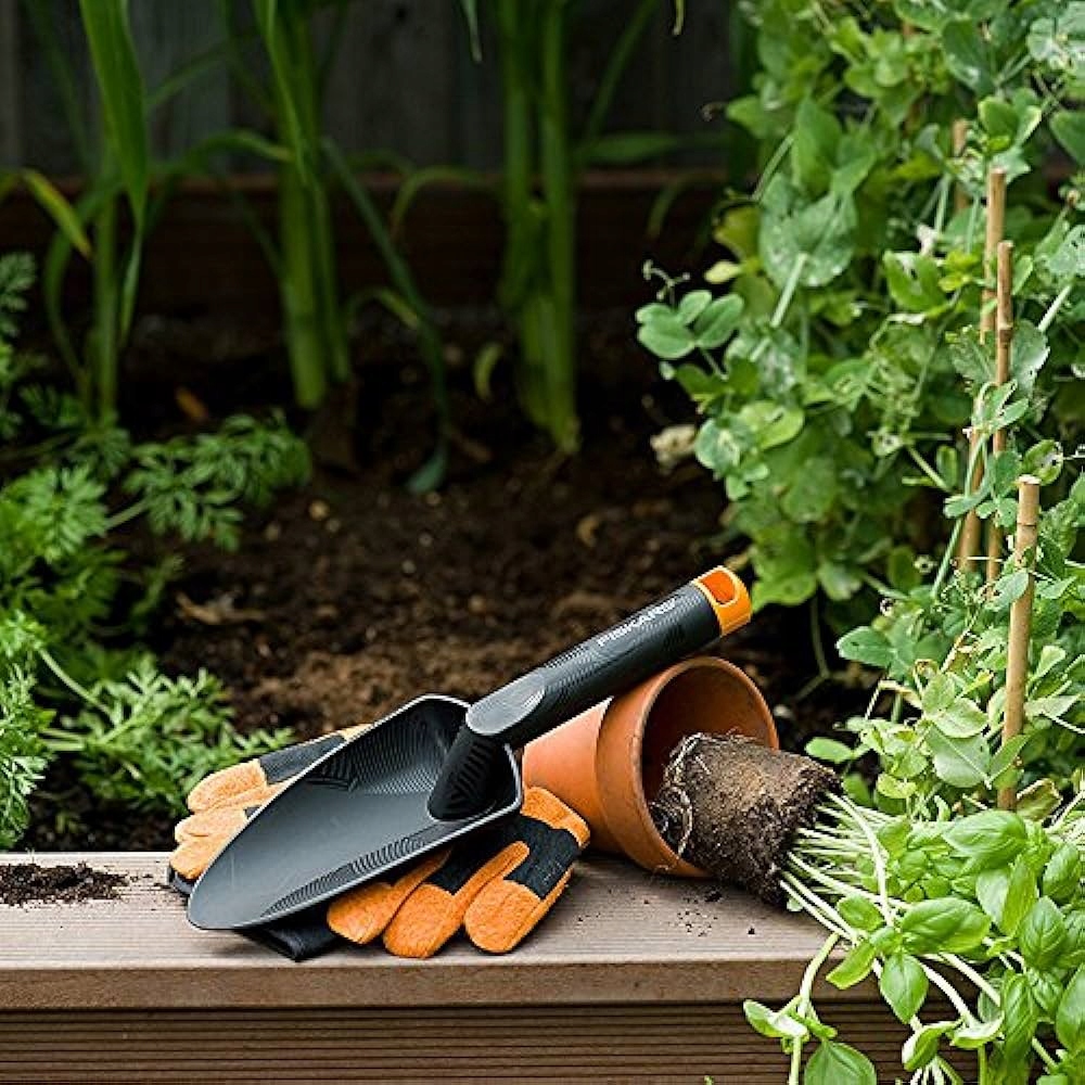 Kastuvėlis fiskars solid 137000
