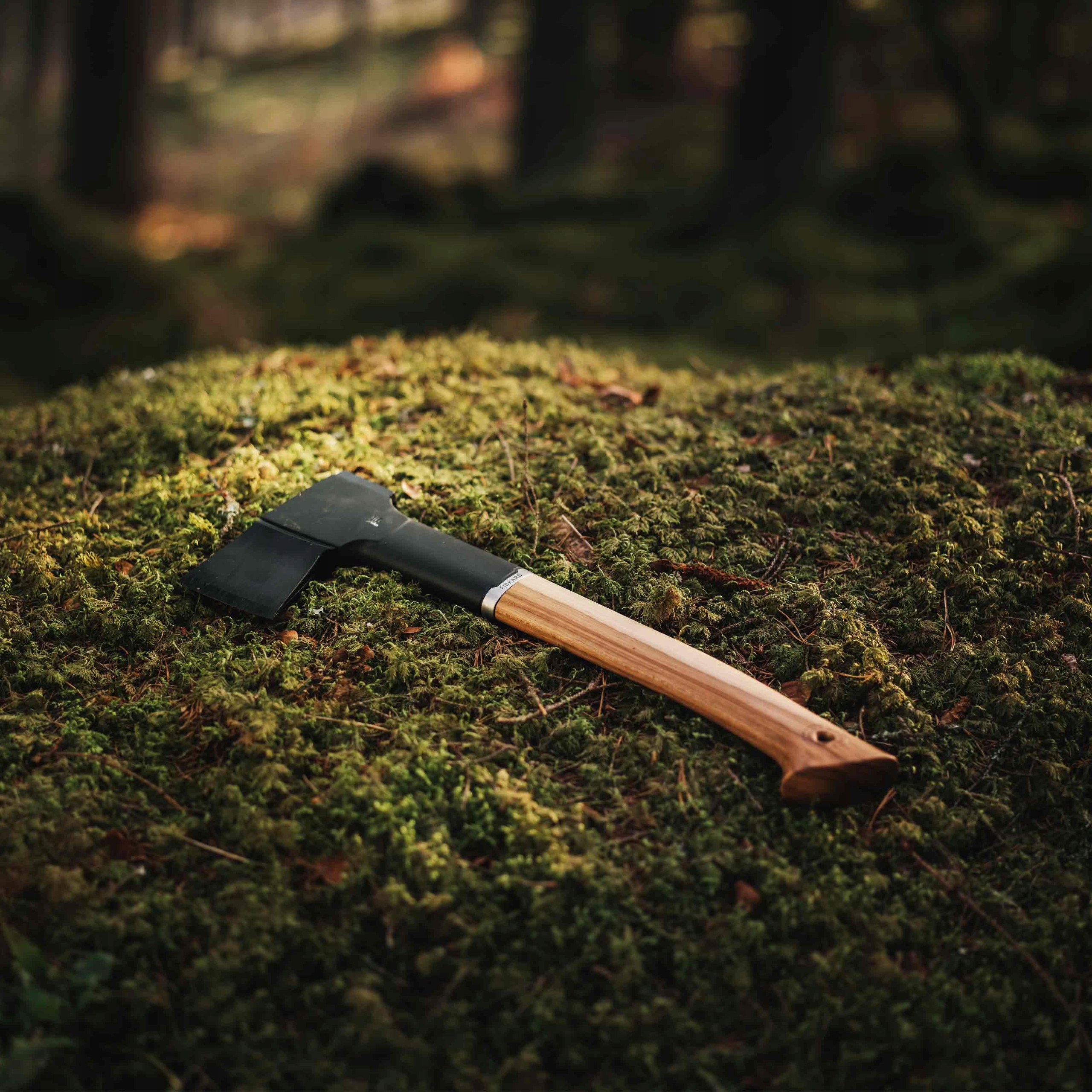 Kapojimo kirvis Fiskars Norden N7