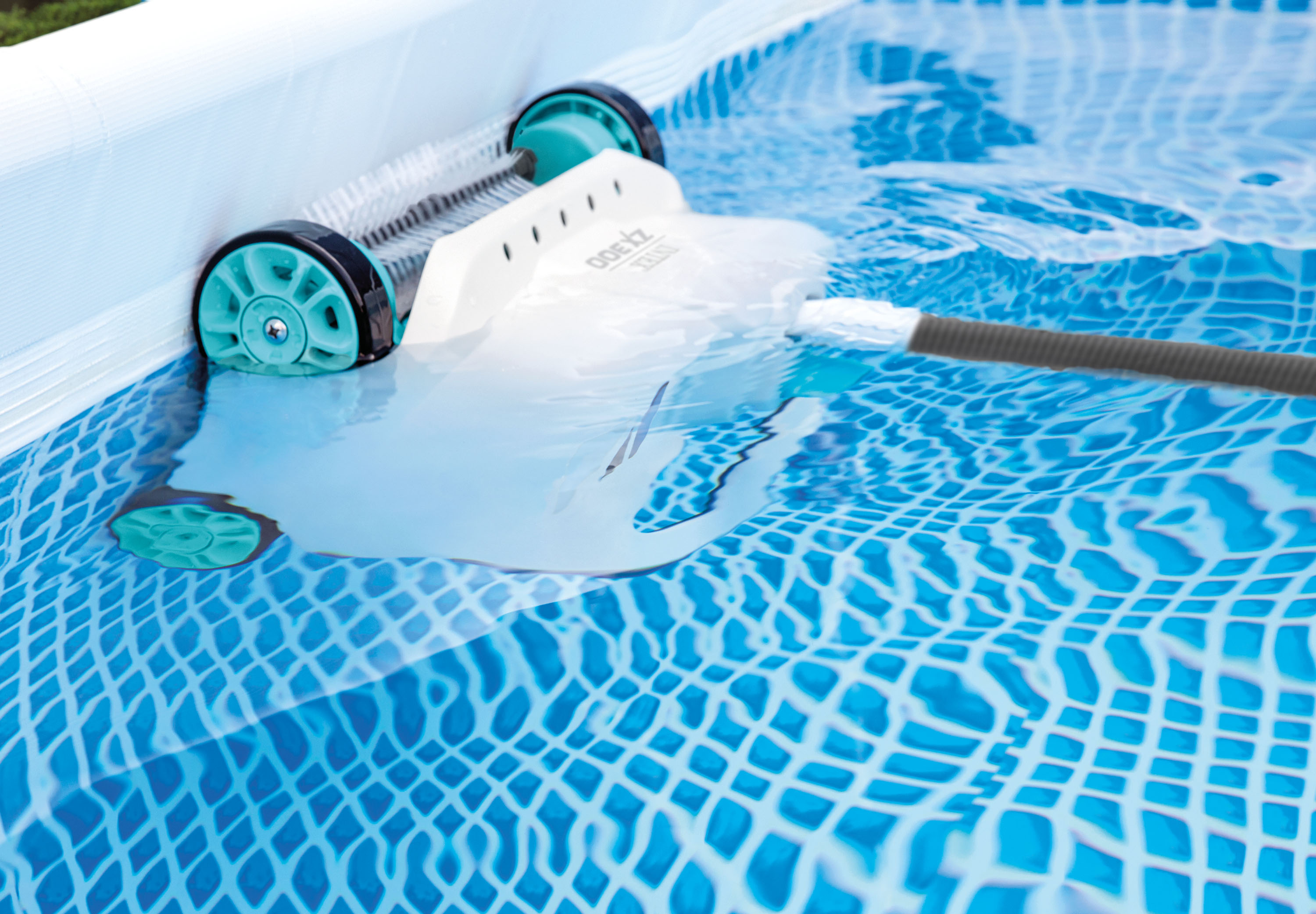 Automatinis baseino valytuvas Intex Deluxe ZX300