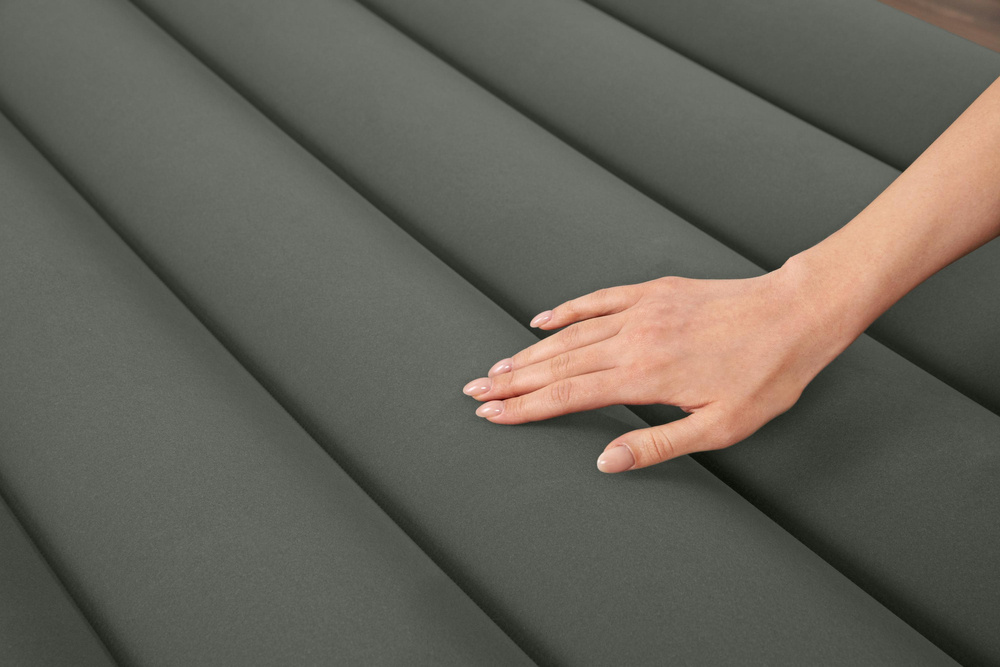 Pripučiamas čiužinys bestway tritech queen 203x152x30 cm, su integruota pompa