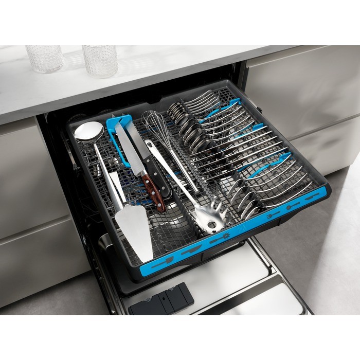 Indaplovė electrolux eem48300l