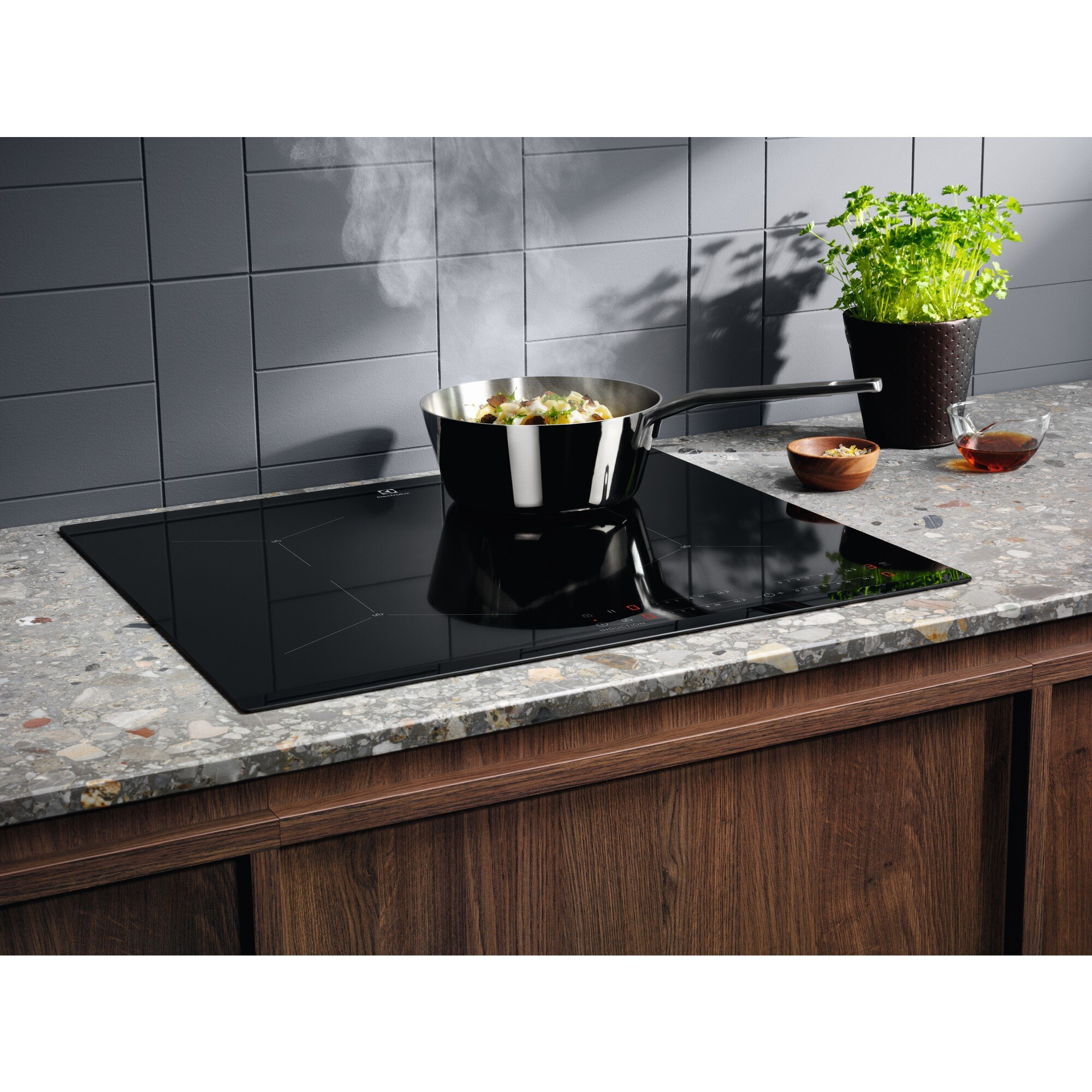 Indukcinė kaitlentė electrolux eis62443