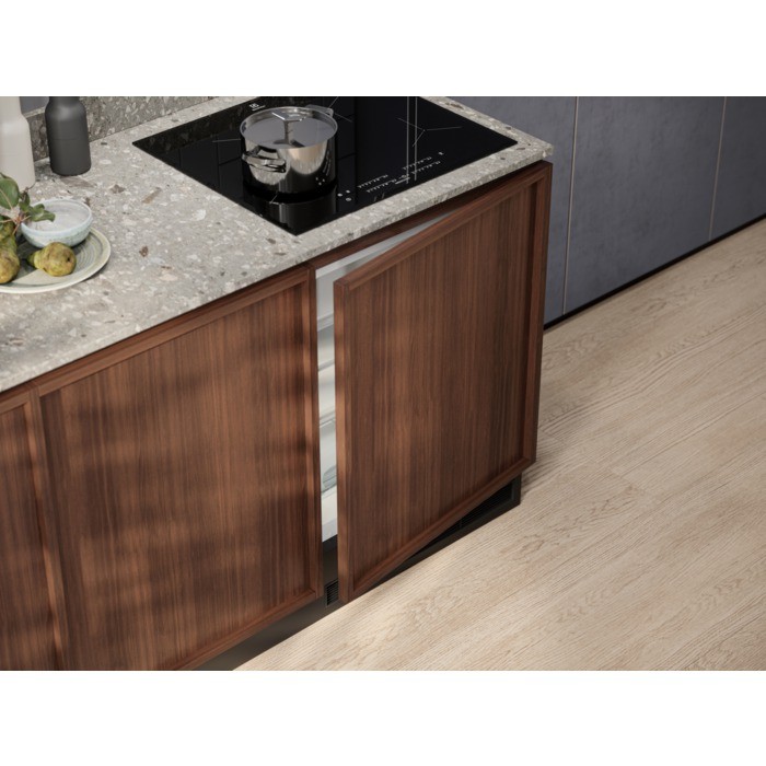 Įmontuojamas, mini šaldytuvas, įmontuojamas šaldytuvas electrolux lxb2ae82s, rankinis atitirpinimas