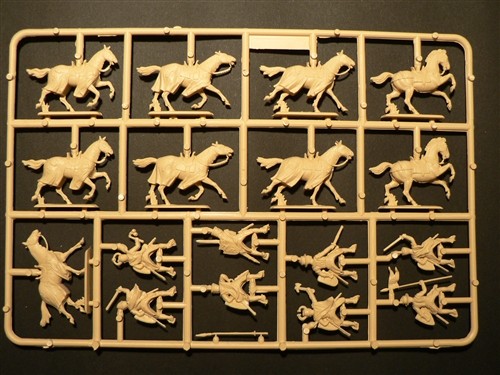 Sudedamų figūrėlių rinkinys italeri kryžiuočių riteriai xiii
