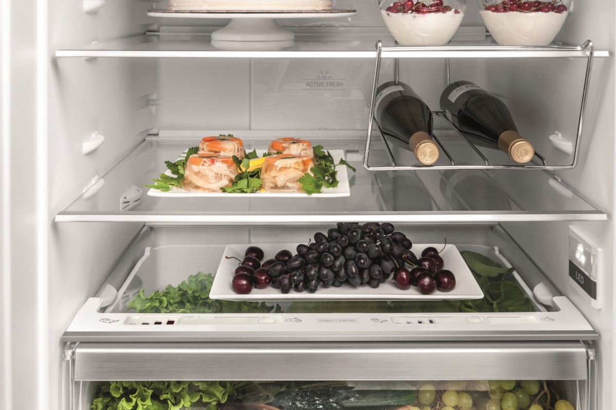 Laisvai pastatomas, šaldytuvas su šaldikliu apačioje hotpoint ha70be 973 x, rankinis atitirpinimas